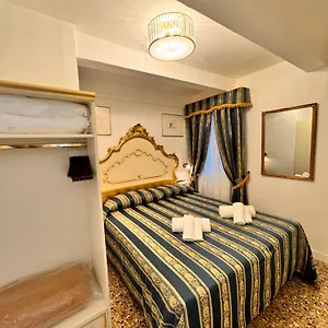 Ca'paradiso , Venezia Italia